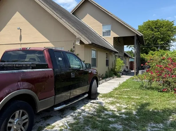 1801 Gardenia Rd, Plantation, FL 33317