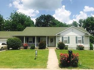 914 Janey Dr, Farmington, MO 63640