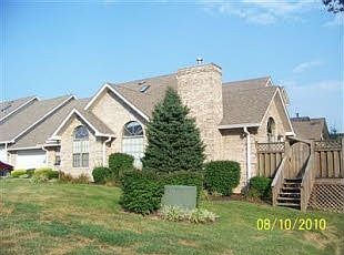 2nd image of 416 Village Dr