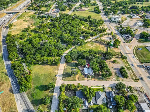 1812 E Tucker St, Fort Worth, TX 76104