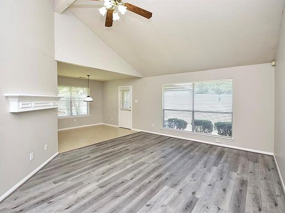 3rd image of 6114 Villa Hills Dr