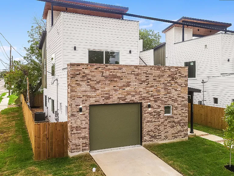 606 S Hackberry — Photo 24
