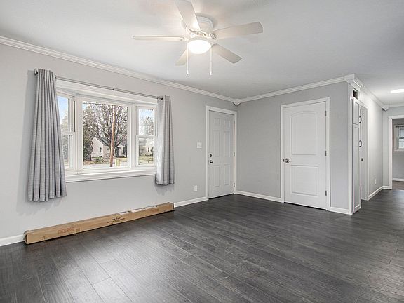 4th image of 501 W Superior St