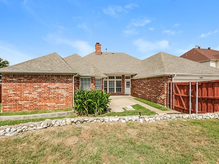 2604 Millstream Dr — Photo 16