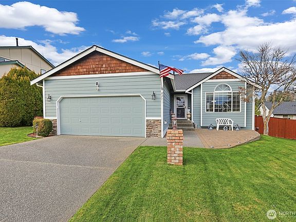 4th image of 8701 198th Street E