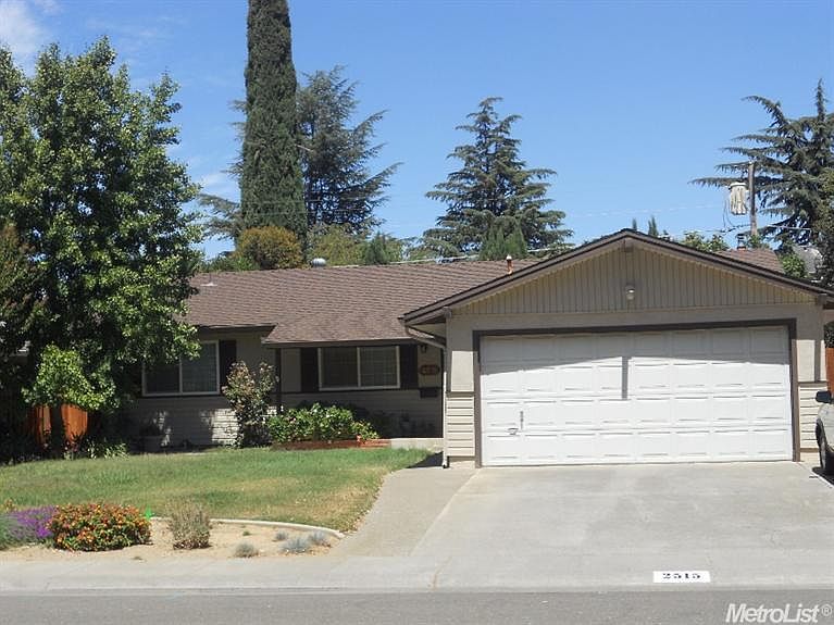 1st image of 2515 Bates Dr