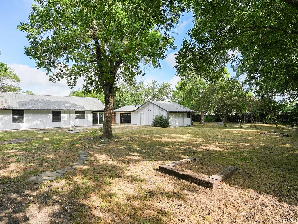 413 Sun Bonnet Dr