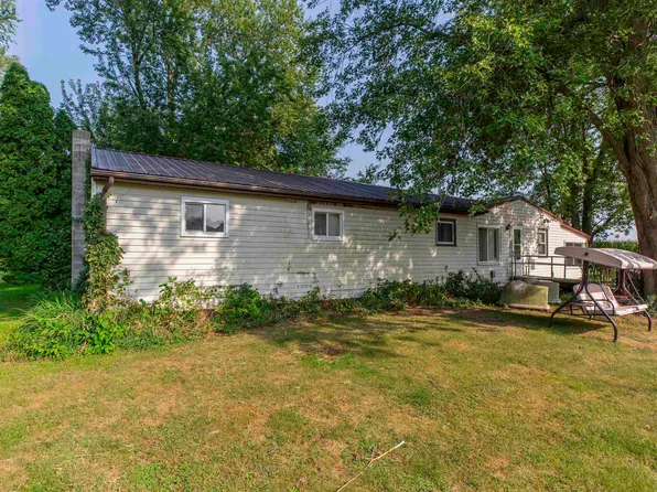 4632 Queen Rd, Plymouth, IN 46563