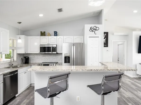 980 24th Pl SW, Vero Beach, FL 32962