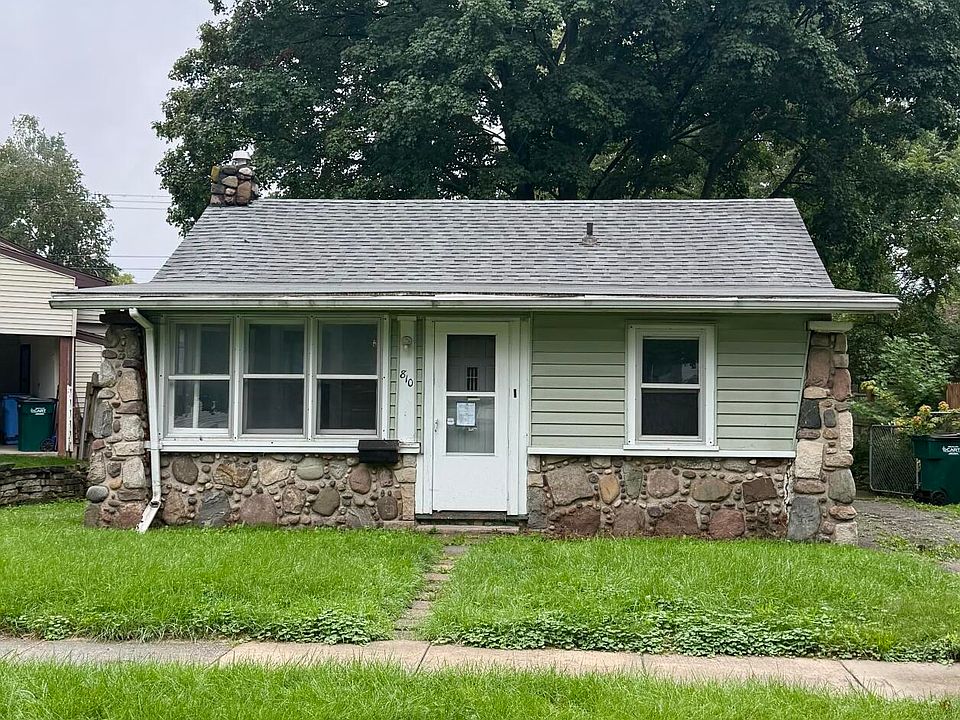 1st image of 810 Fenton St