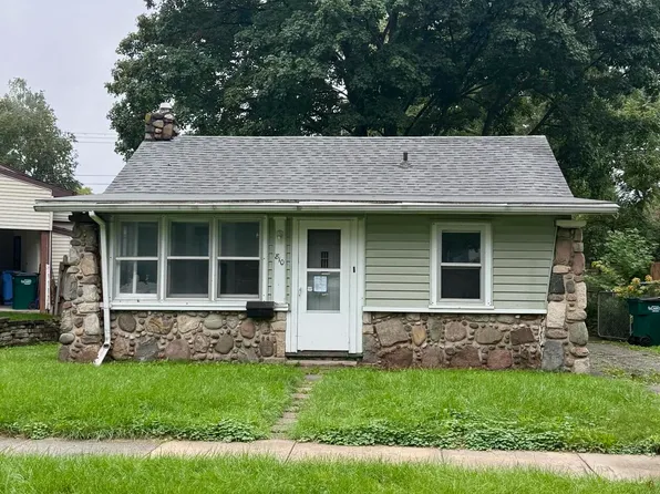 810 Fenton St, Lansing, MI 48910