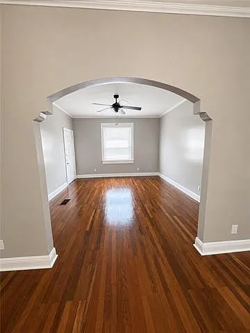 3 bed, 1.0 bath, 1300 sqft, $1,800 — Photo 2
