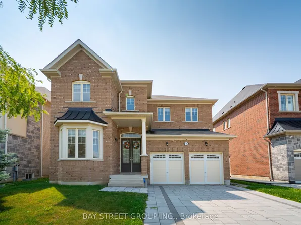 31 Woodgate Pines Dr, Vaughan, ON L4H 4A8