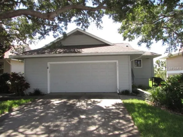 1015 S Pointe Alexis Dr, Tarpon Springs, FL 34689
