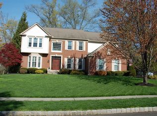 323 Sleepy Hollow Ct, Maple Glen, PA 19002
