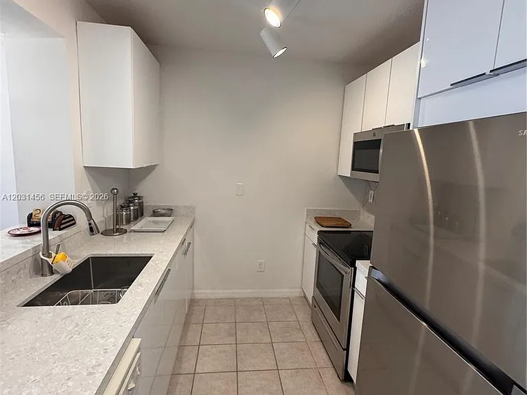 2665 SW 37th Ave #201 — Photo 25
