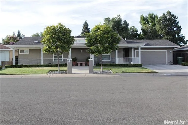 1675 Michael Way photo 1