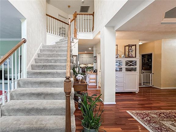 2nd image of 3635 Mardean Dr