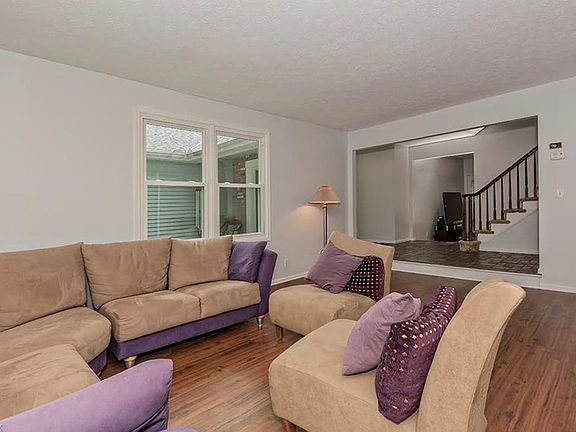 3rd image of 32545 Stony Brook Ln