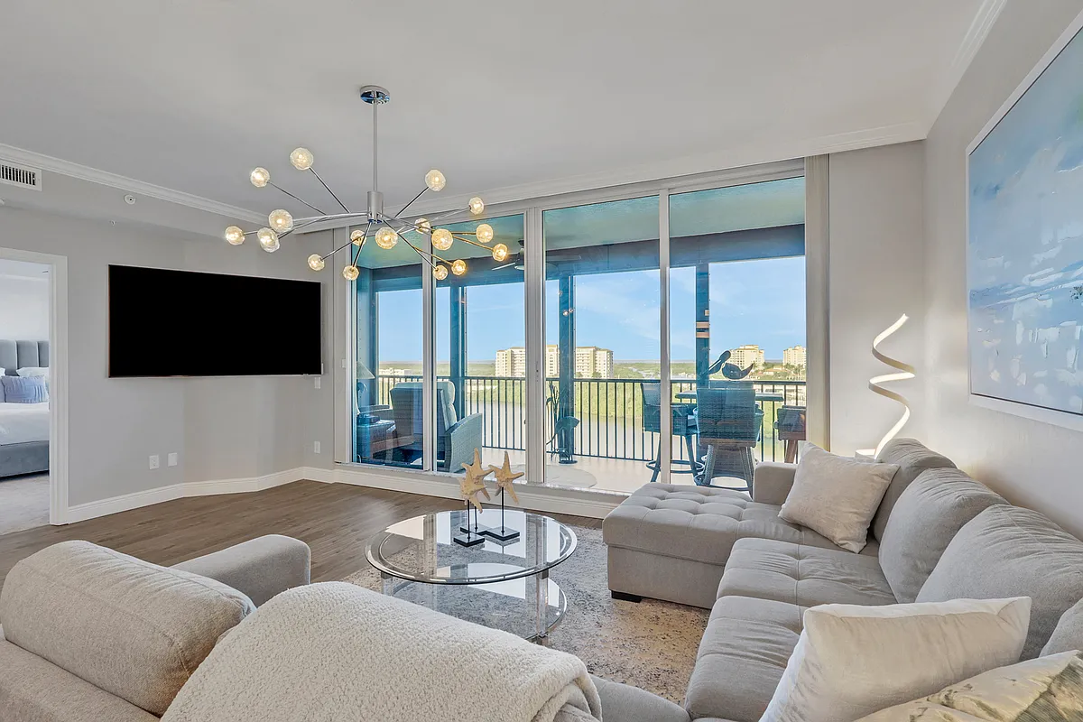 Building Photo - 420 Cove Tower Dr #802