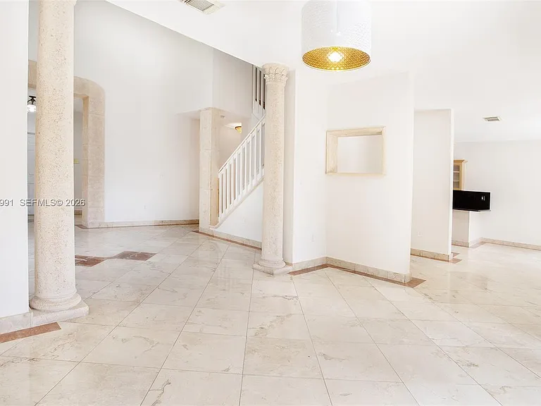 2657 SW 145th Ave — Photo 5