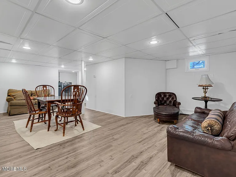 723 Pitney Dr — Photo 23