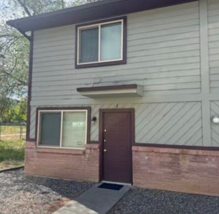 5th image of 861 Iowa Ave Unit 1
