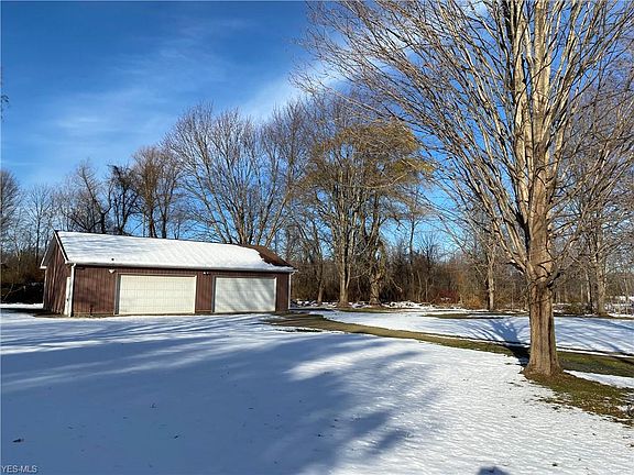 2nd image of 566 Janet Dr Lot 2