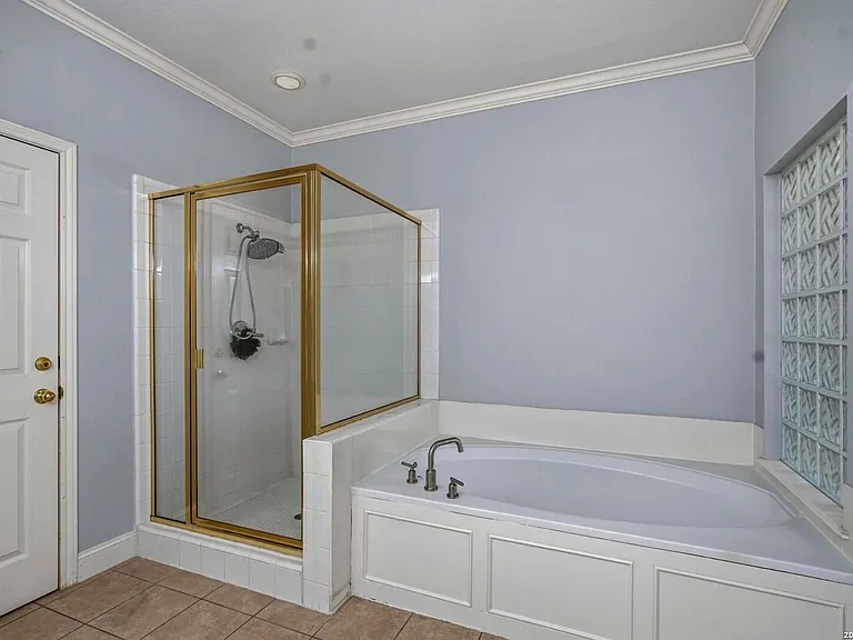 145 Elizabeth Rd — Photo 25