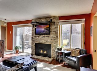 9809 Cimarron Trl, Minnetonka, MN 55305