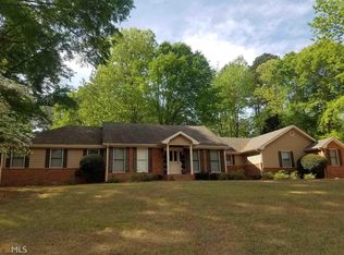 1040 Fairway Ridge Rd, Greensboro, GA 30642