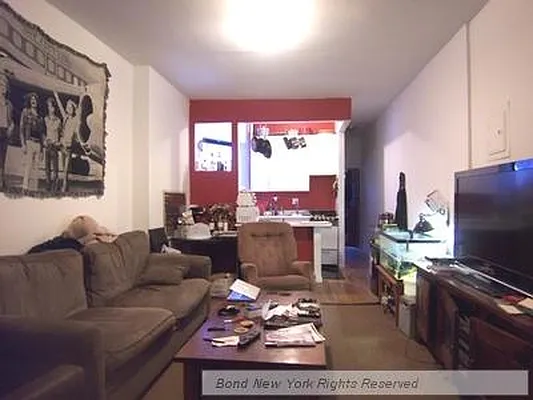 Rented by Bond New York | media 66