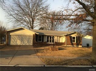 344 Sorrento Dr, Ballwin, MO 63021