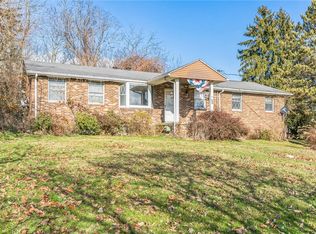 6196 Tuscarawas Rd, Industry, PA 15052