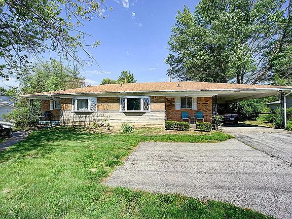 5th image of 208 N Smith Rd