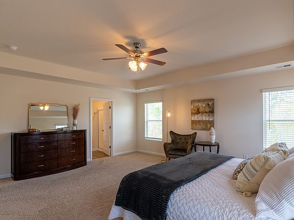 3rd image of 438 Furlough Dr