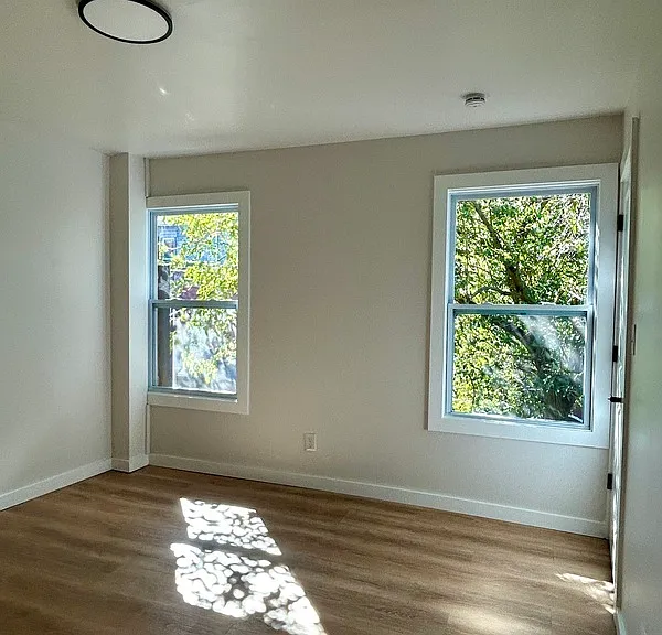 4042 Geneva St — Photo 31