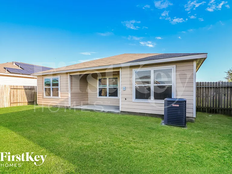 3004 Oak Ln — Photo 15