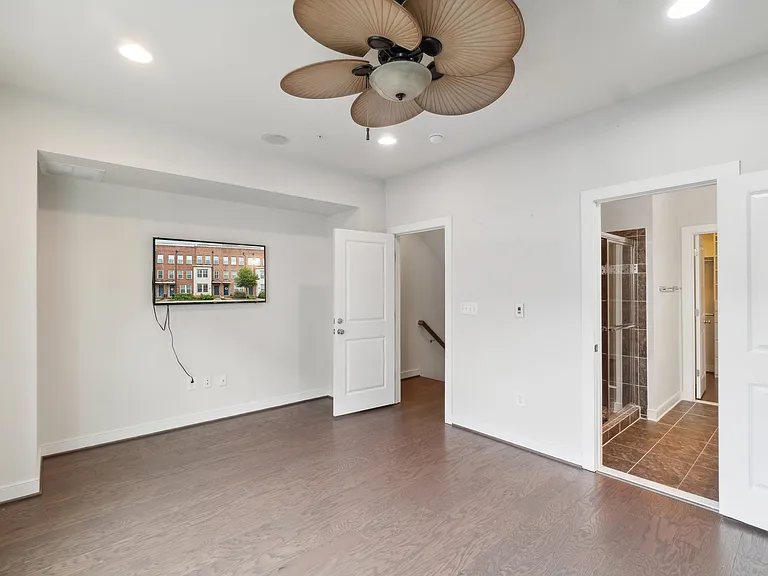 241 Kepler Dr — Photo 15