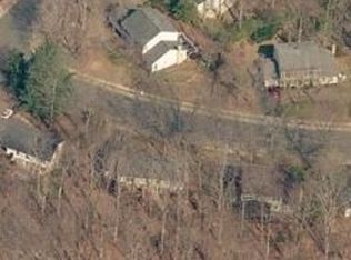 10900 Hunt Club Rd, Reston, VA 20190