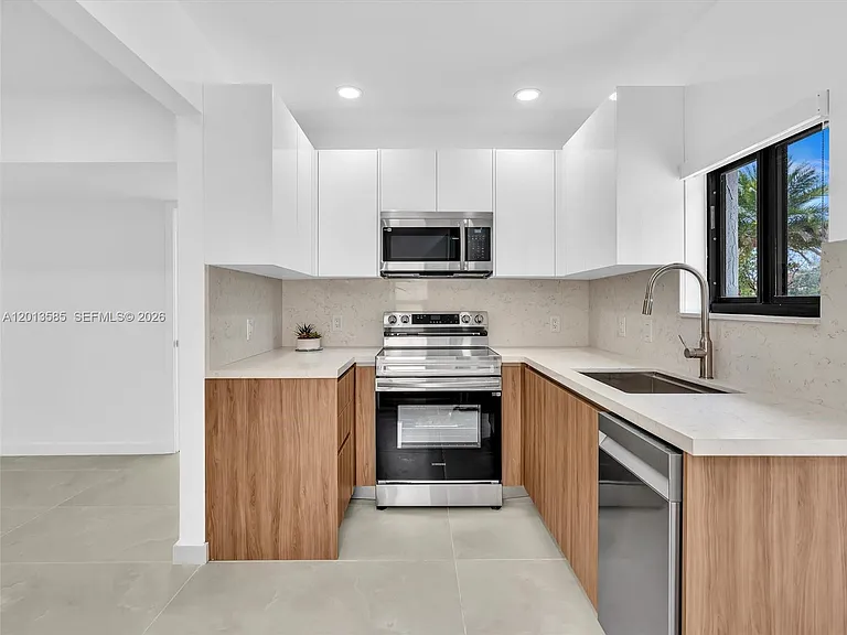 107 Central Ave — Photo 8