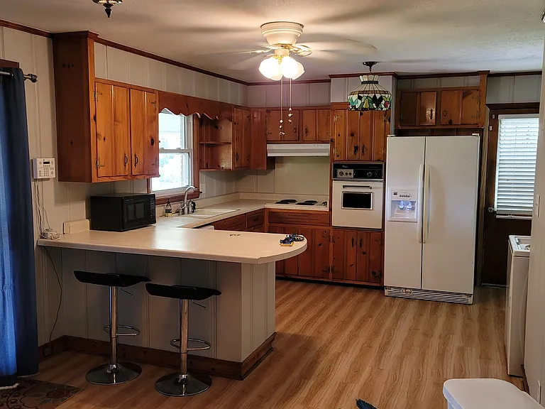 4211 Richardson Dr NW — Photo 1