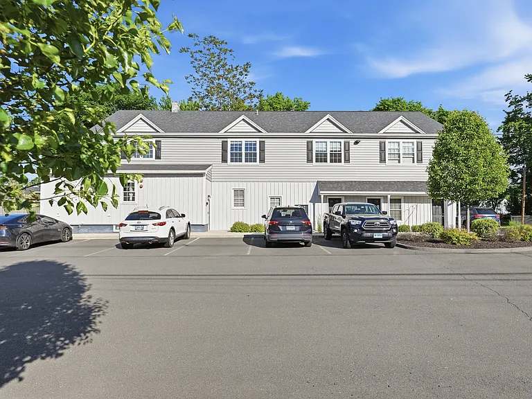 111 Laurel Ct #3 — Photo 22