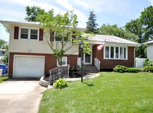 208 Belle Arbor Dr, Cherry Hill, NJ 08034