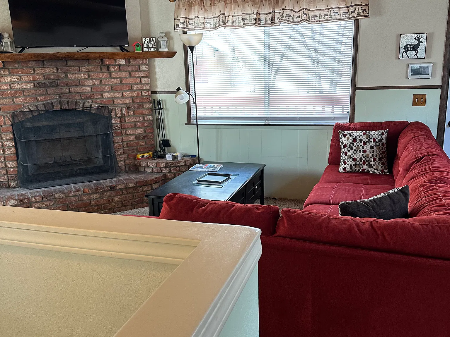 3 bed, 1.5 bath, 1076 sqft, $1,800 — Photo 2