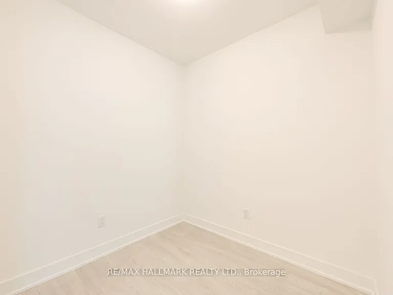2545 Simcoe St N #417 — Photo 11