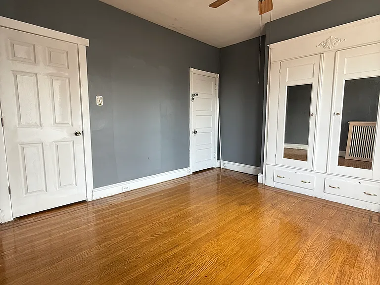 4010 N Franklin St — Photo 17