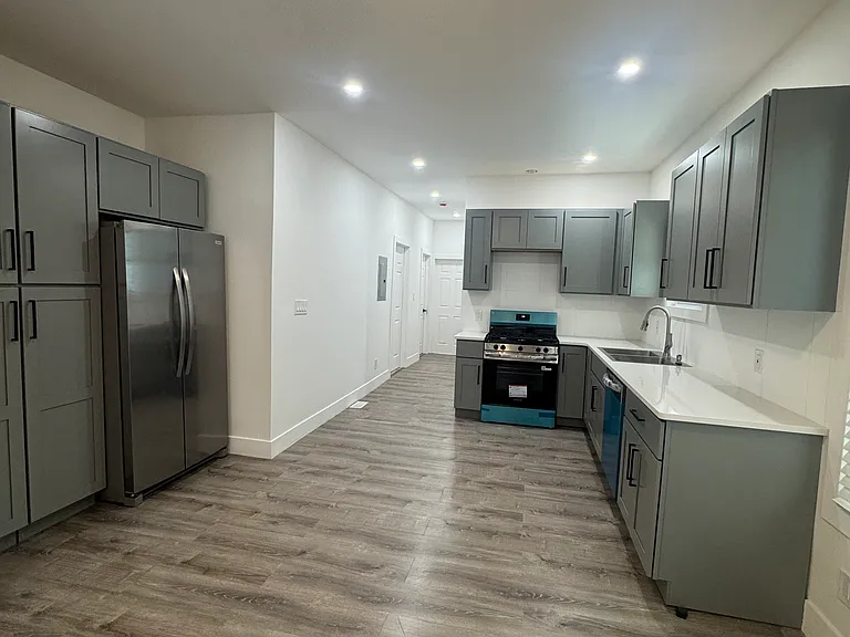 348 Baynes St #1 — Photo 10