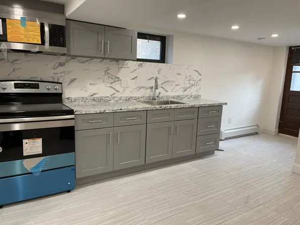 26508 E Williston Ave, Floral Park, NY 11001