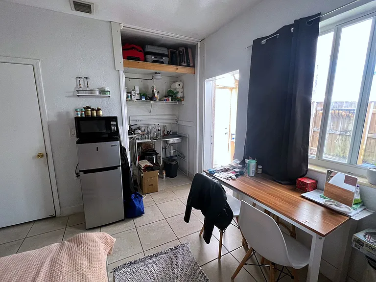 2040 NE 183rd St — Photo 52
